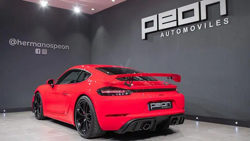Porsche 718 Cayman GT4