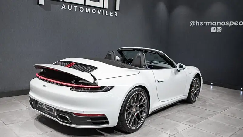 Porsche 911 Carrera