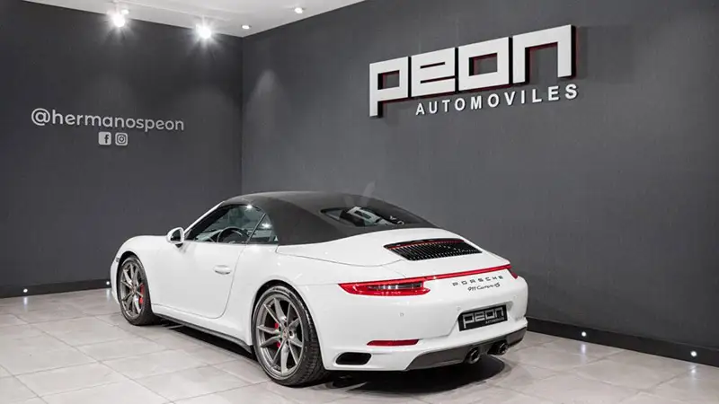 Porsche 911 Carrera 4S Cabriolet