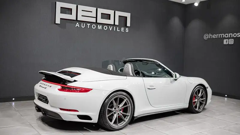 Porsche 911 Carrera 4S Cabriolet