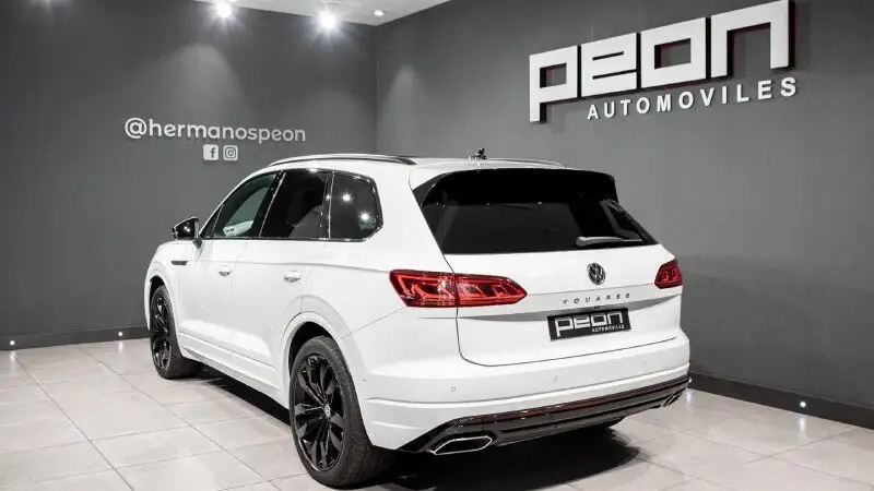Volkswagen Touareg trasera