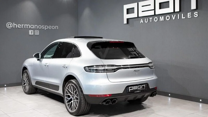 Porsche Macan trasera