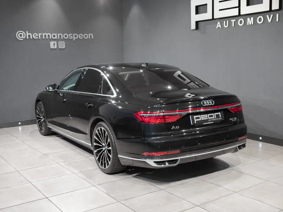 Audi A8 50 TDI Quattro trasera