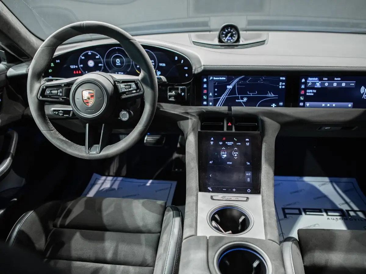 Interior Porsche Taycan GTS