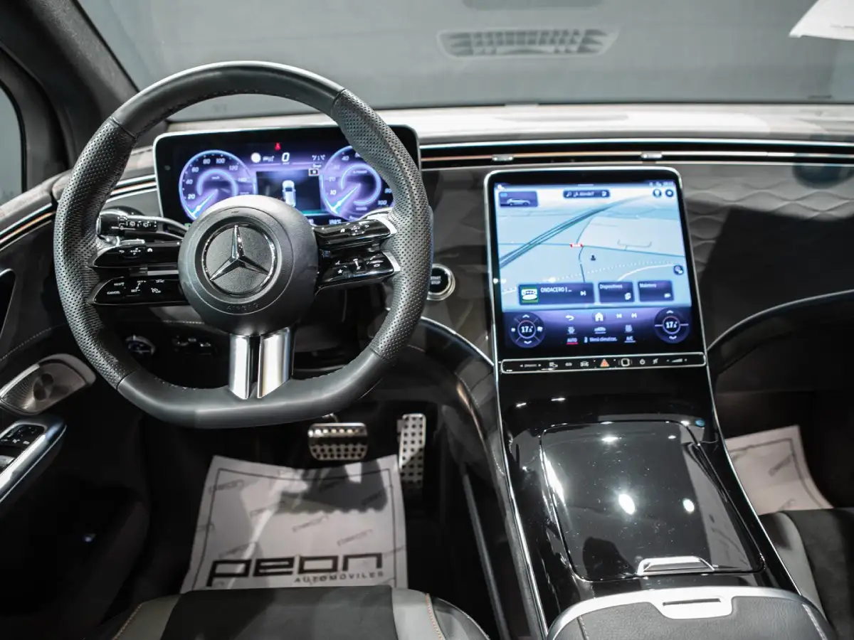 Interior Mercedes-Benz EQE  SUV