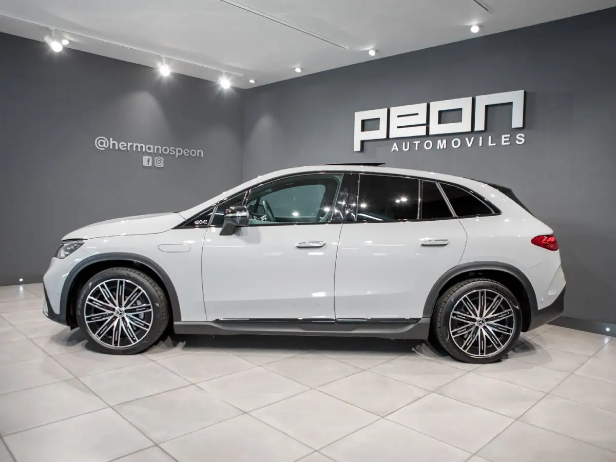 Mercedes-Benz EQE SUV lateral