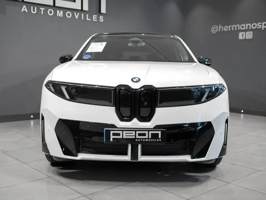 Frontal BMW iX3